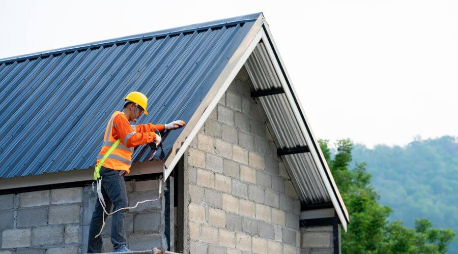 Professional Flat Roofing Installation in Blossom, TX